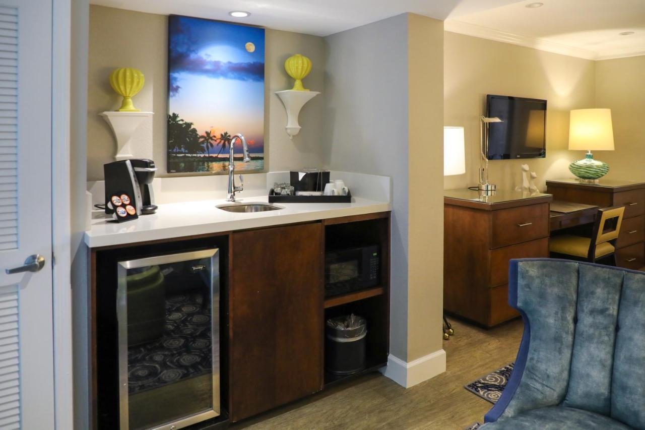 Almond Tree Inn - Adults Only Кі-Вест Номер фото