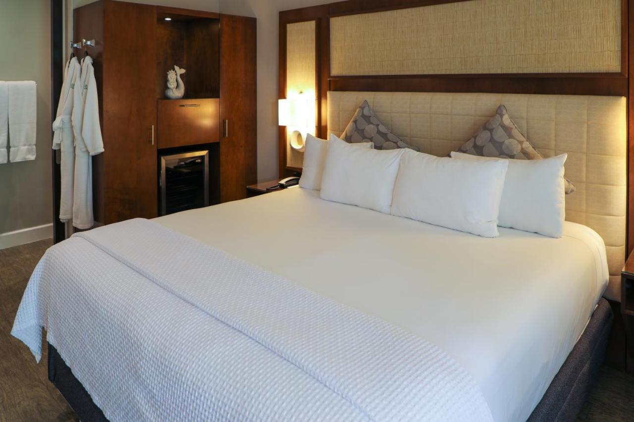 Almond Tree Inn - Adults Only Кі-Вест Номер фото
