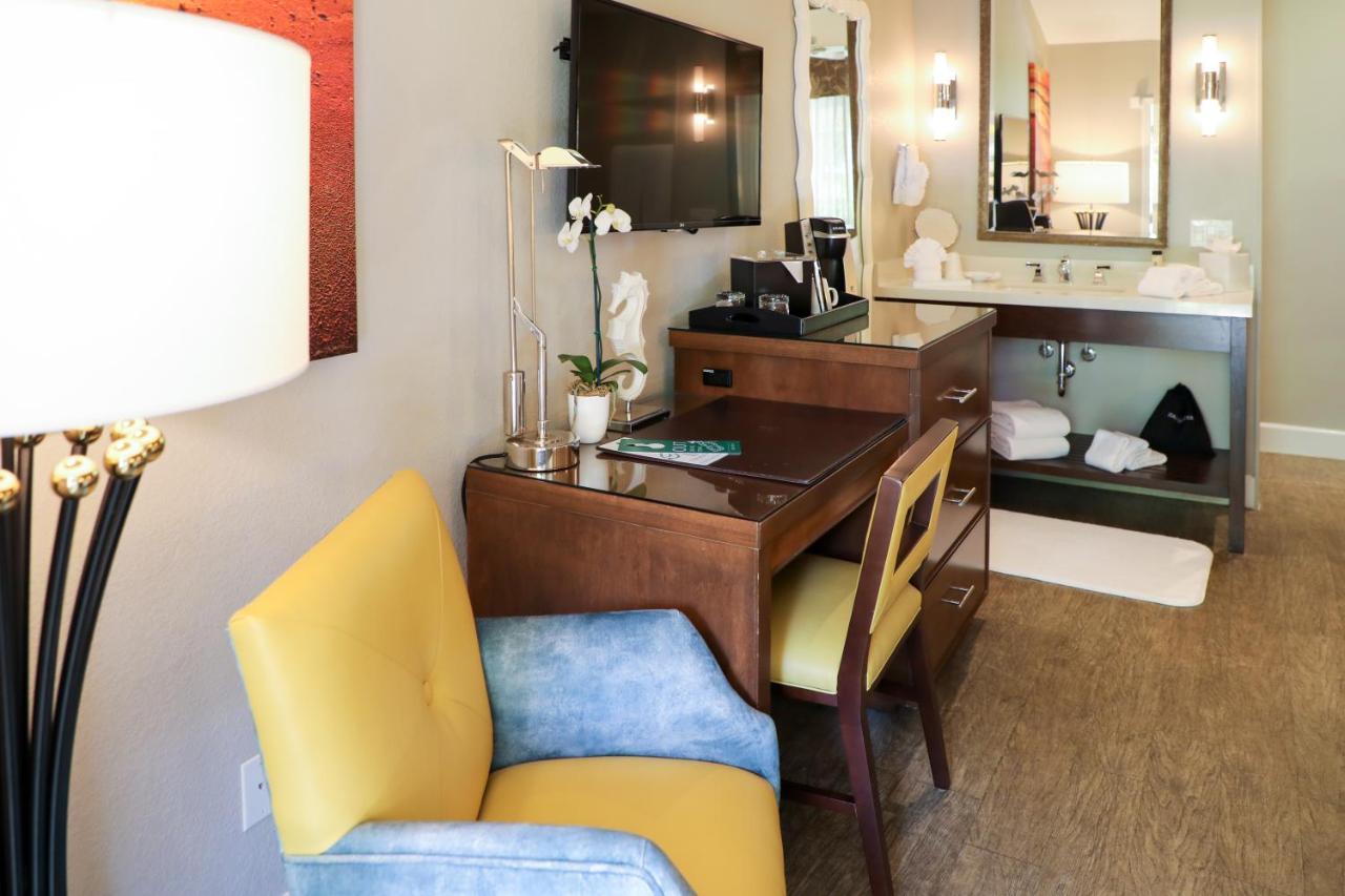 Almond Tree Inn - Adults Only Кі-Вест Номер фото