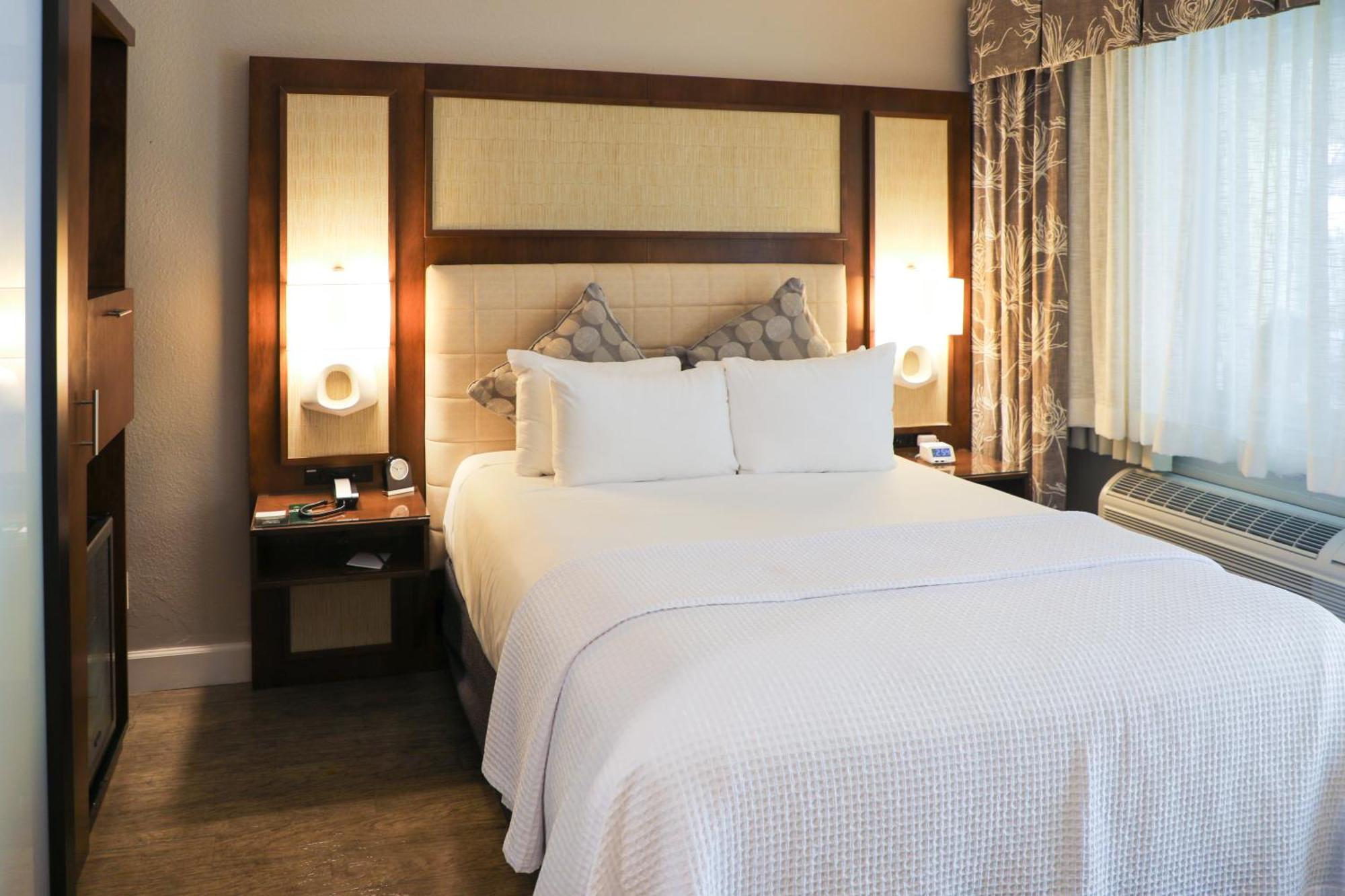 Almond Tree Inn - Adults Only Кі-Вест Номер фото